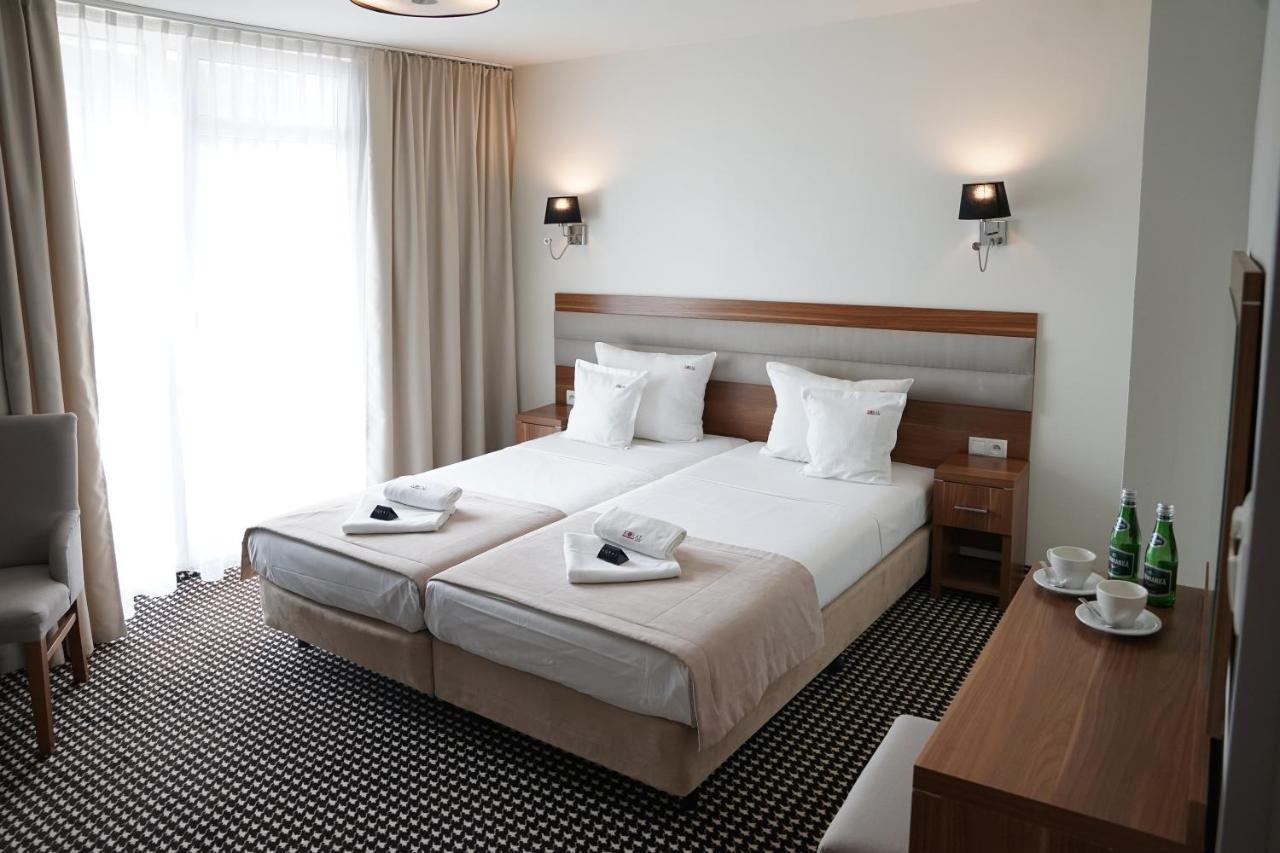 Koral Live Hotell Kołobrzeg Exteriör bild